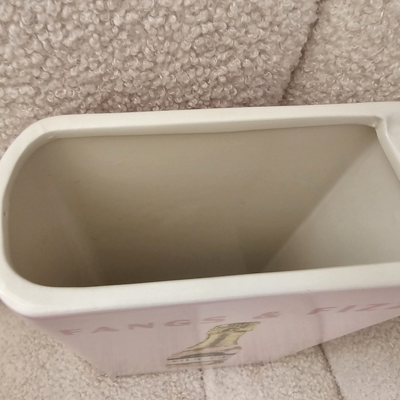 Table Top & Flower Vase DECOR in 1 - Picture 5 of 7